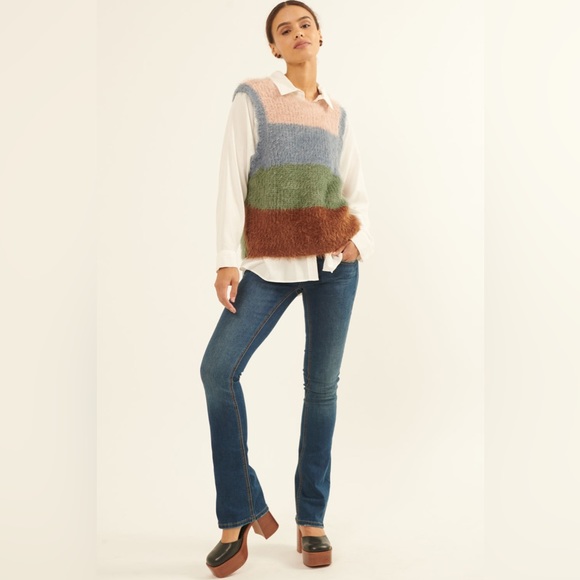 Furry Knit Colorblock Sweater Vest in Green-Brown - Picture 6 of 9